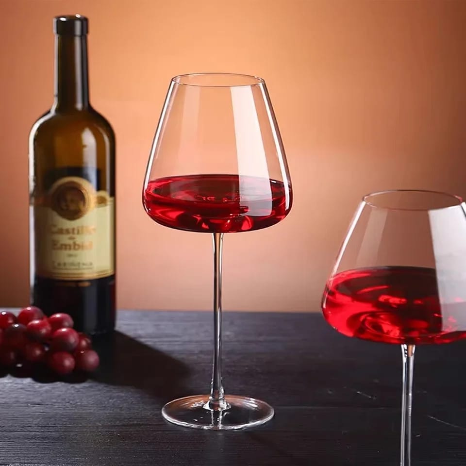 Medium Capacity Crystal Wine Glass