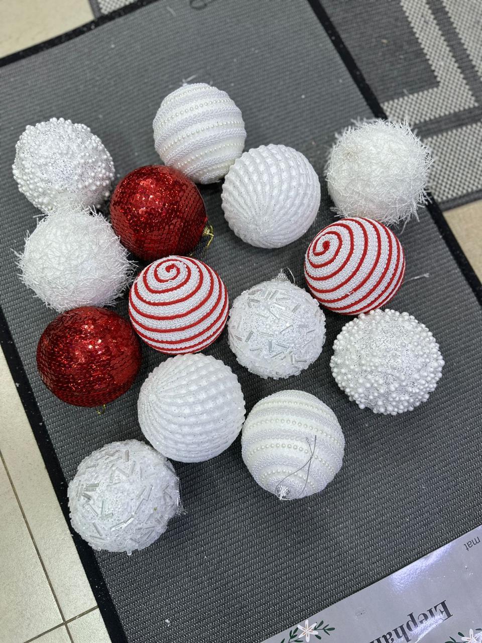 10 cm Christmas ornaments (2pc)