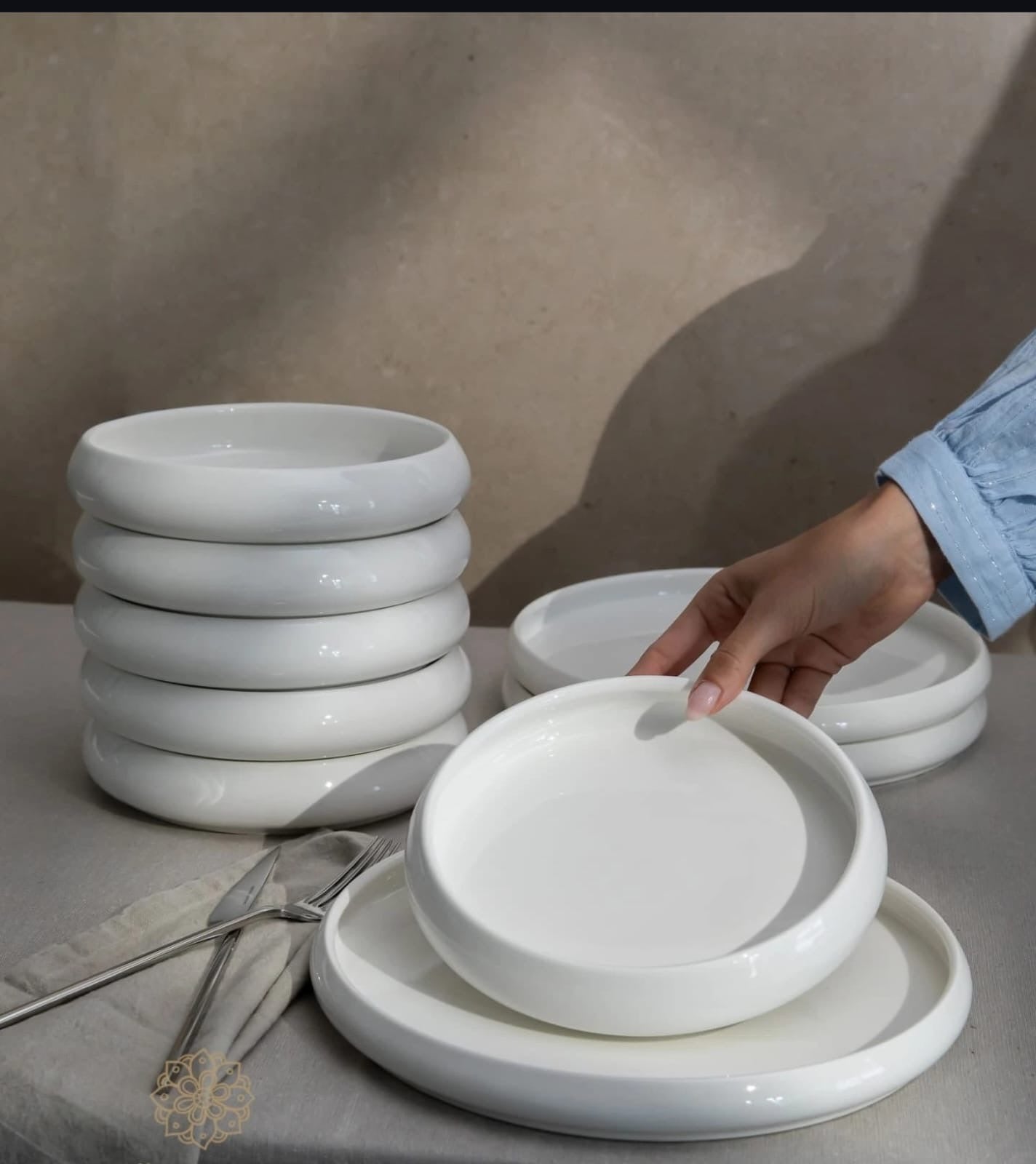 24 Piece Dinner Set