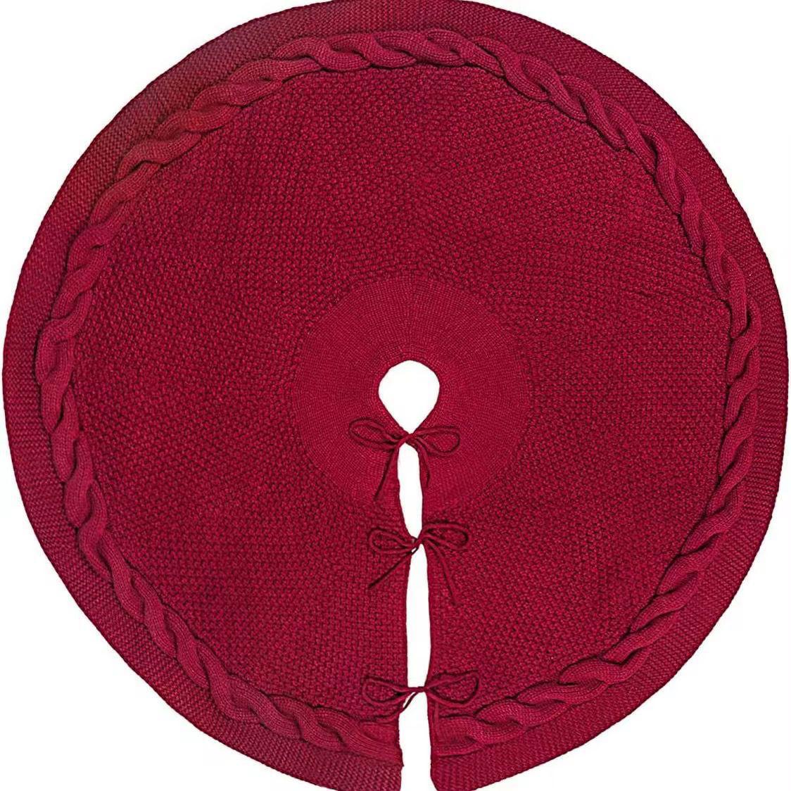 knitted Christmas tree skirt  (122cm diameter)