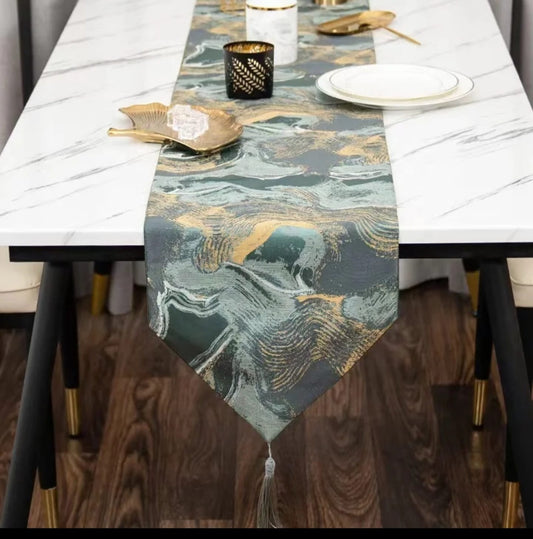 Elegant Abstract Style Table Runner Set