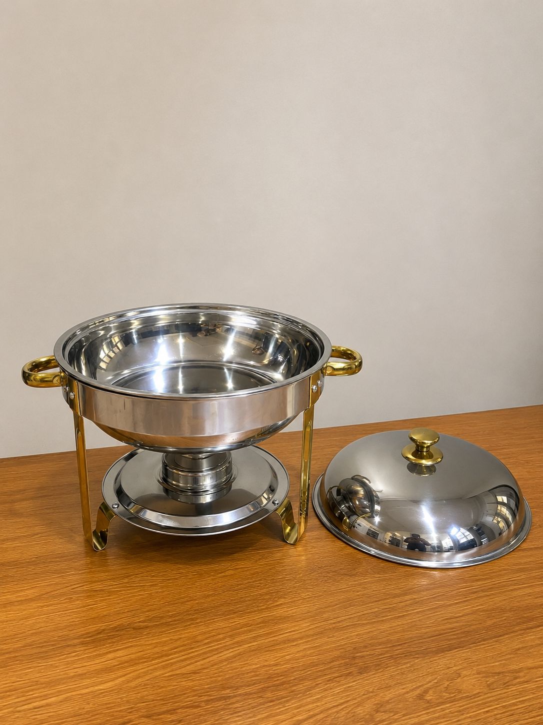 1pc Round Stainless Steel Chafing Dish – 6Litre, Gold Accents, Glass Lid