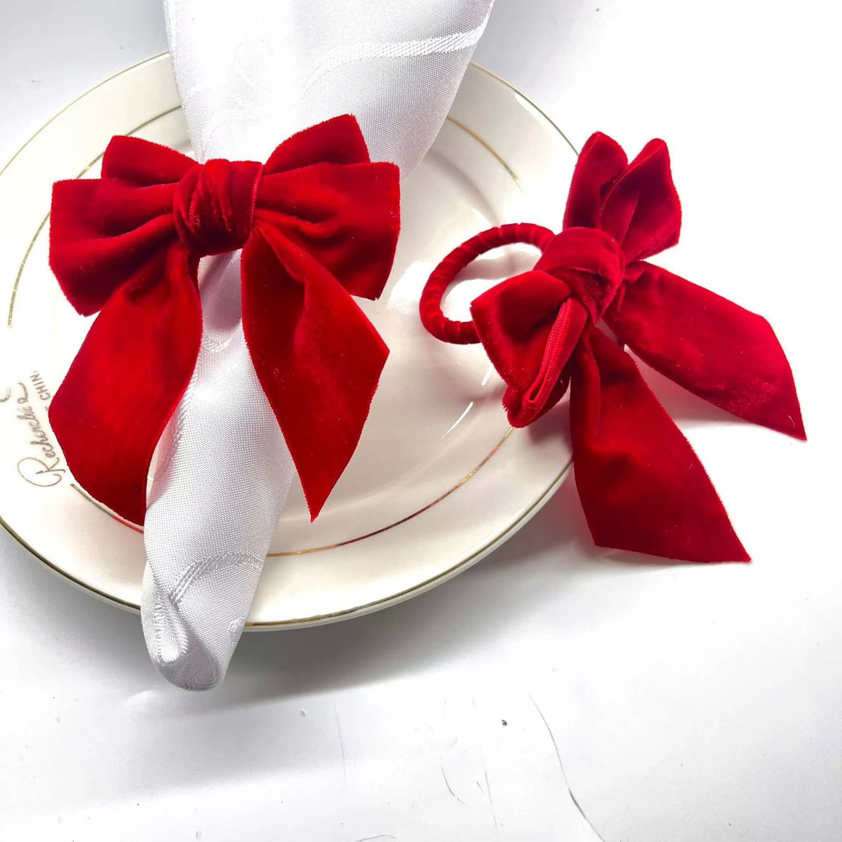🎀 Luxury Velvet Bow Napkin Rings – Red ❤️