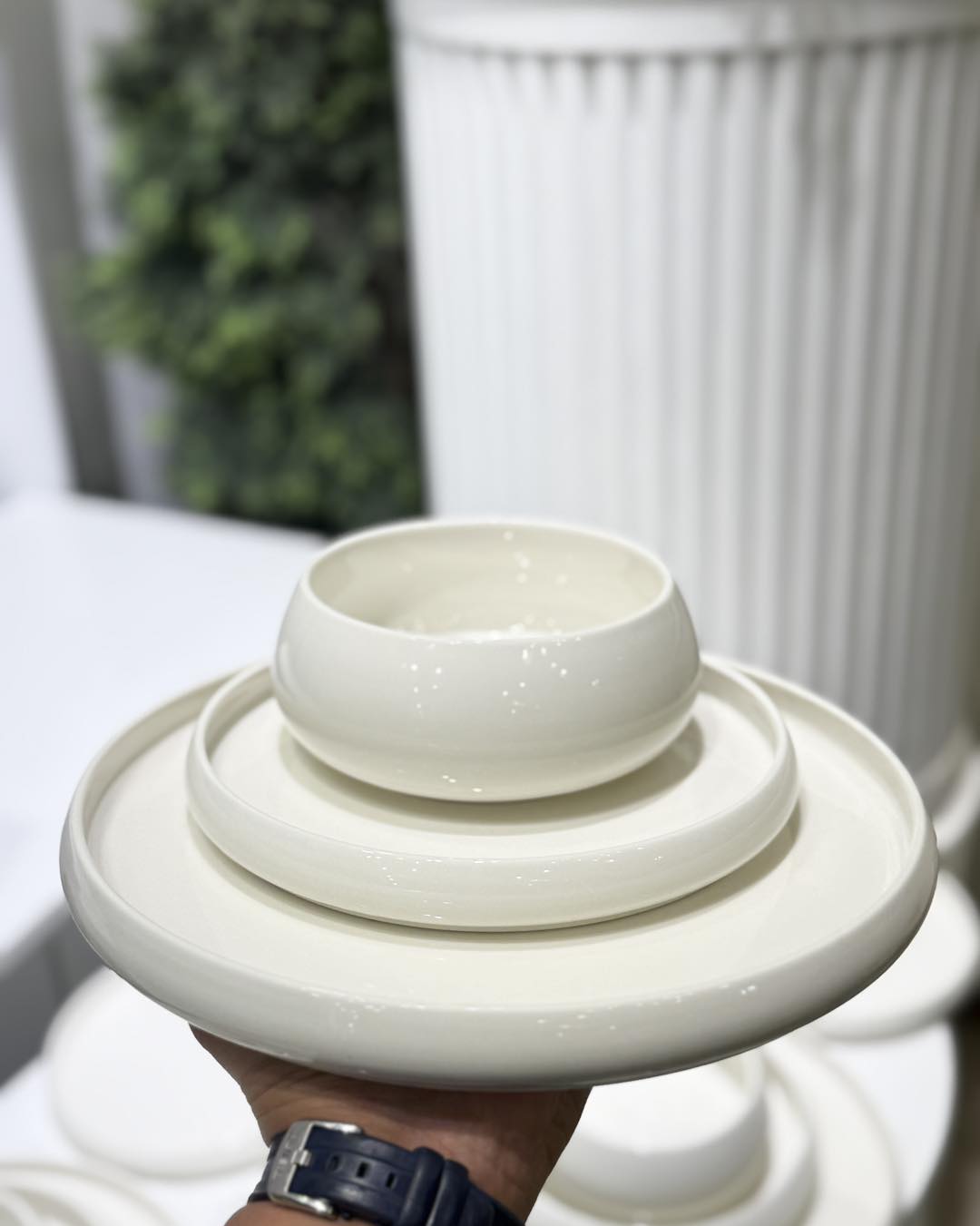 24pcs Elegant White Ceramic Dinner Set