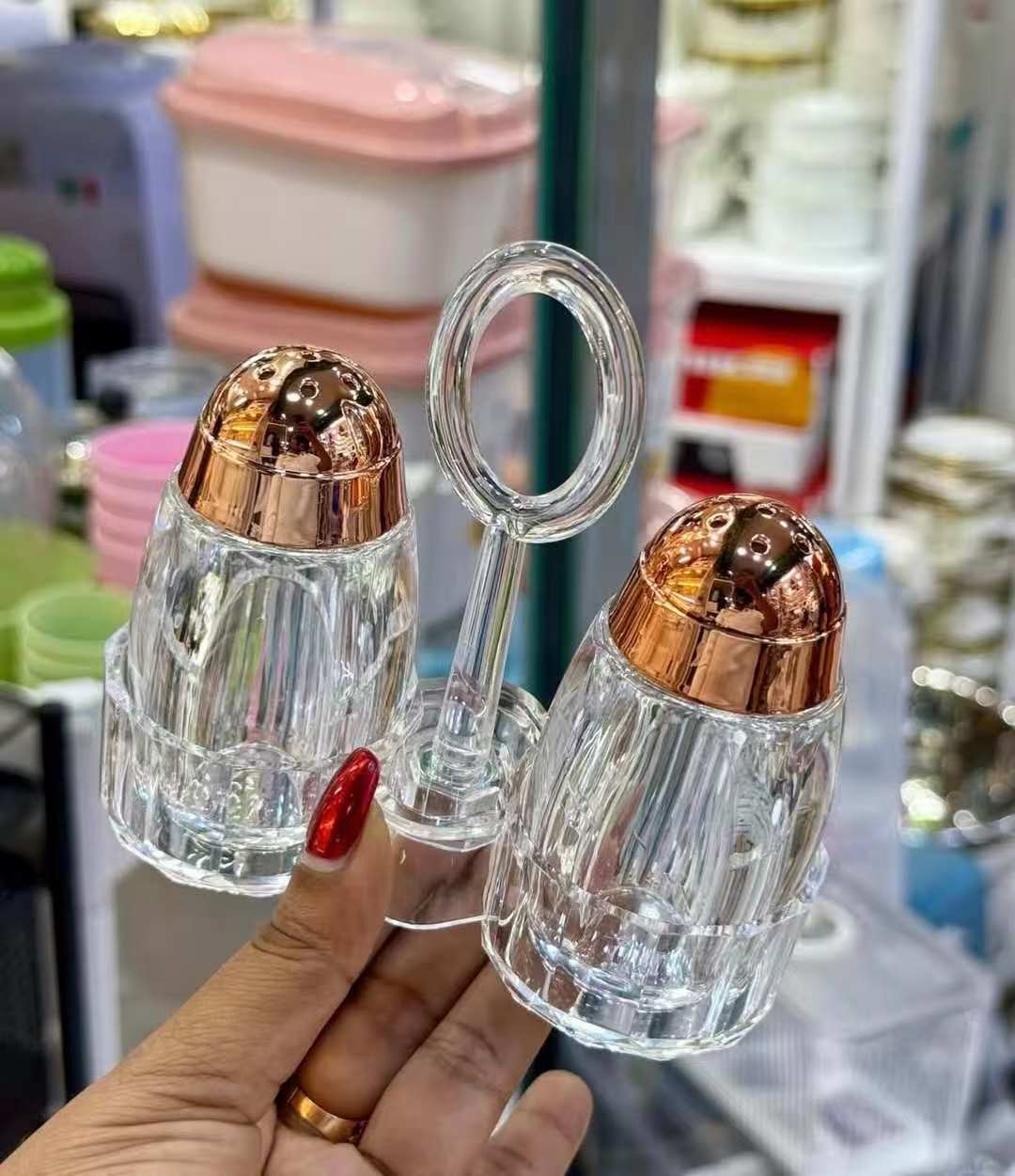 Dining Shaker Set