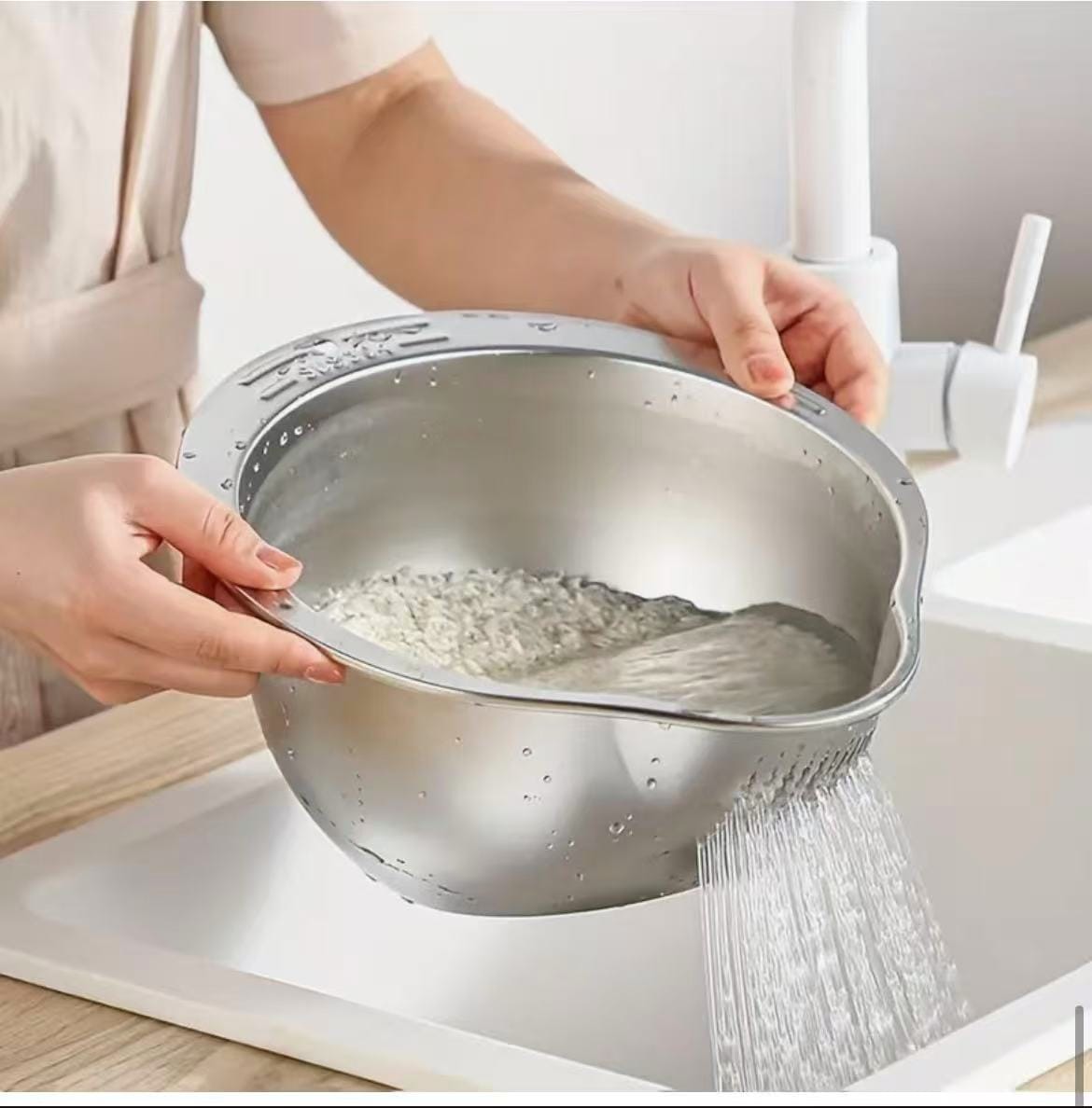 Stainless Steel Strainers & Colanders