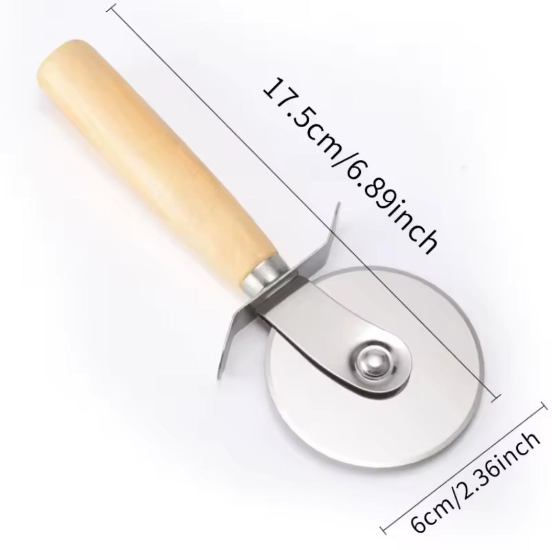 pizza cutter with bamboo handle