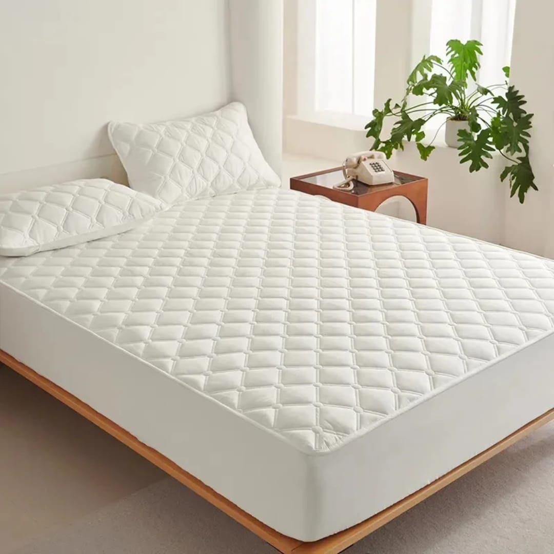 Premium waterproof mattress protector