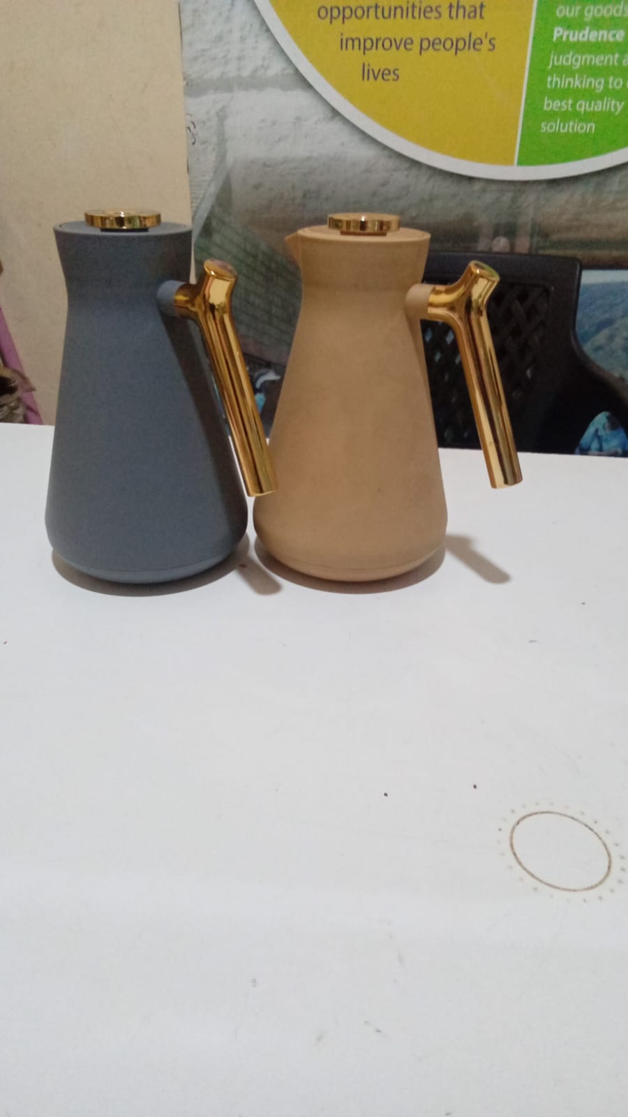 Vacuum Flask Push Button