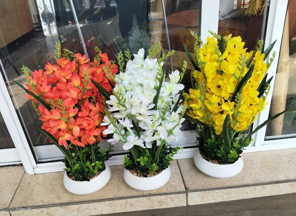 Table Top Big Potted Flowers
