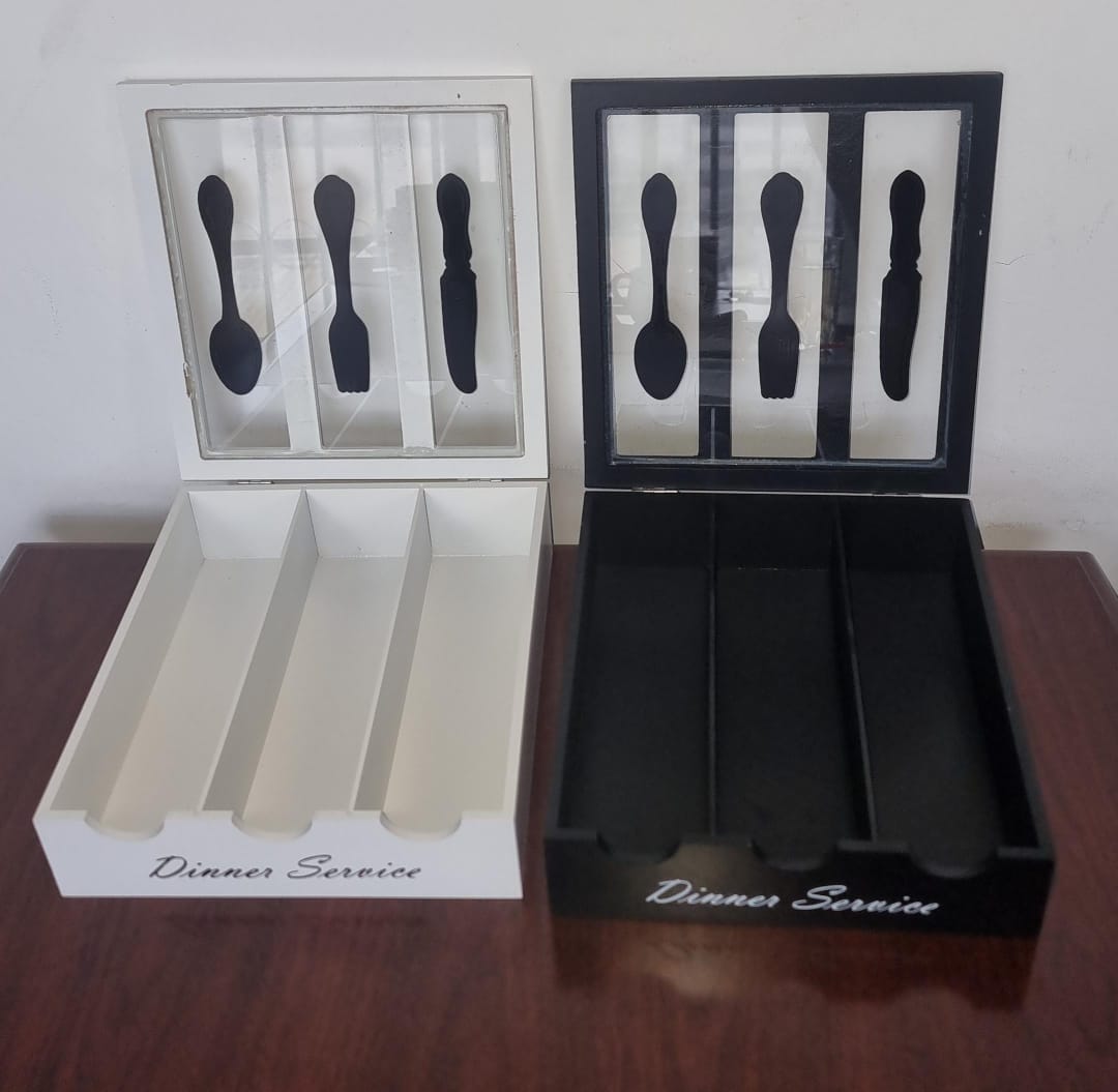 Dinner service 3 compartment cutlery box organizer