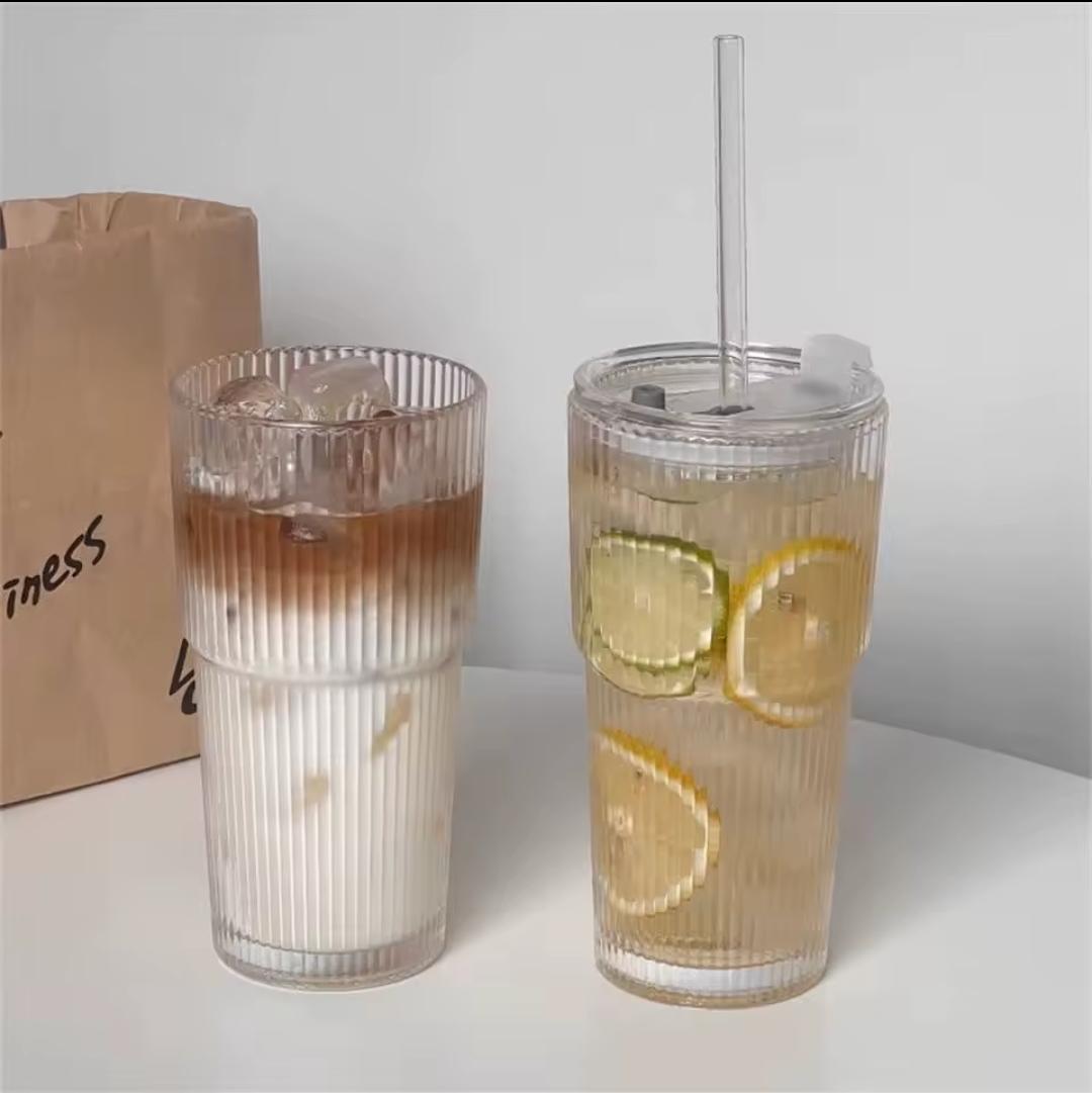 1pc Heavy borosilicate tumbler with straw.