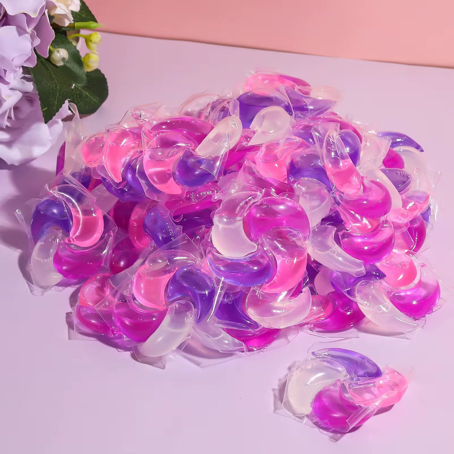 4 in 1 gel laundry pods/ laundry capsules