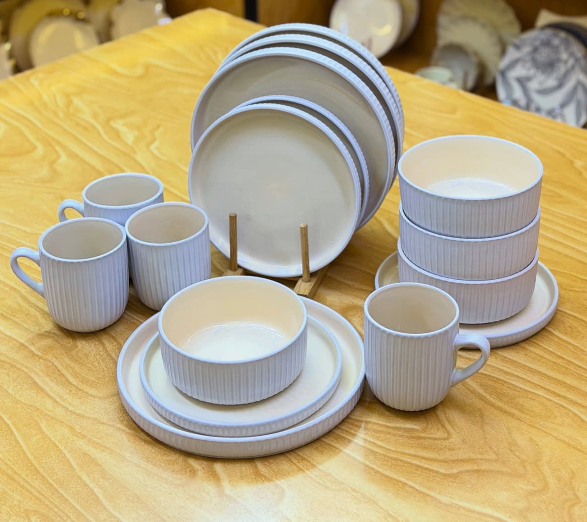 24pcs Elegant White Double glaze Ceramic Dinner set